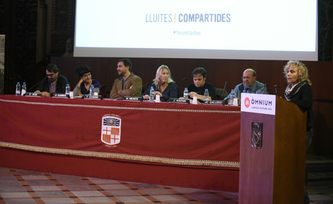 Òmnium reuneix Neus Munté, Anna Gabriel, Jaume Asens i els sindicats per la sobirania