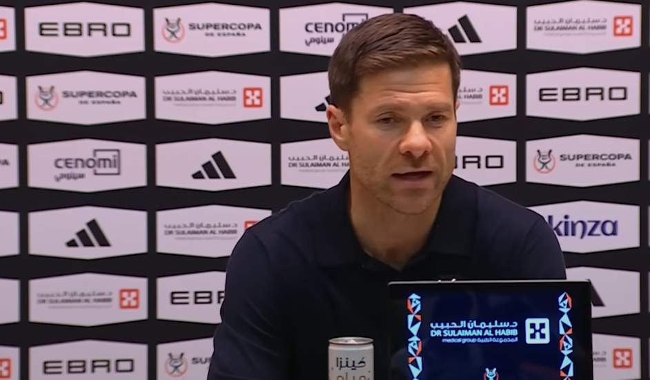 Arbeloa no és com Xabi Alonso, arriba tard a l'entrenament, però jugarà contra el Rayo Vallecano