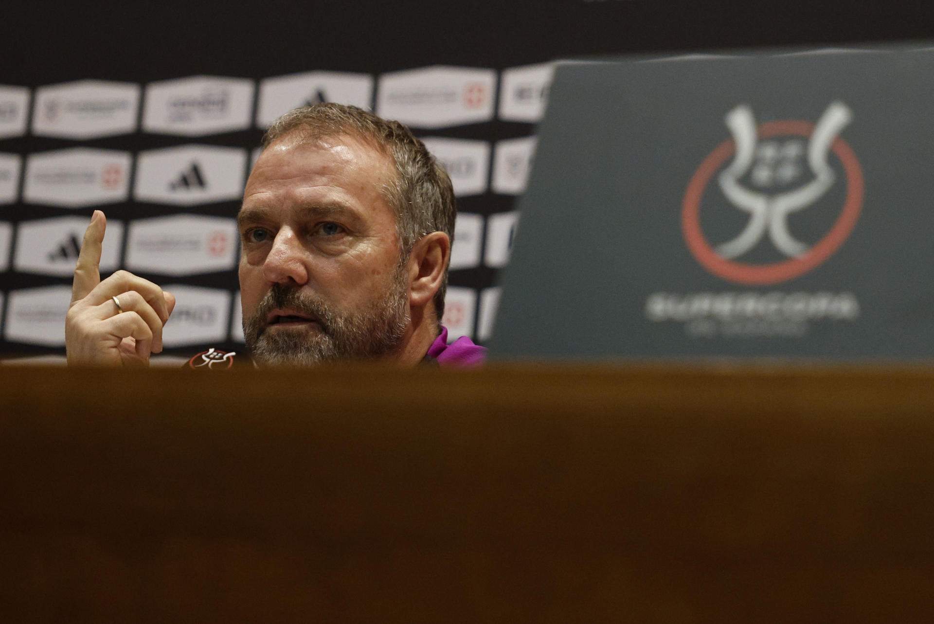 Hansi Flick esvaeix dubtes amb Lamine Yamal i marca distàncies amb el Reial Madrid