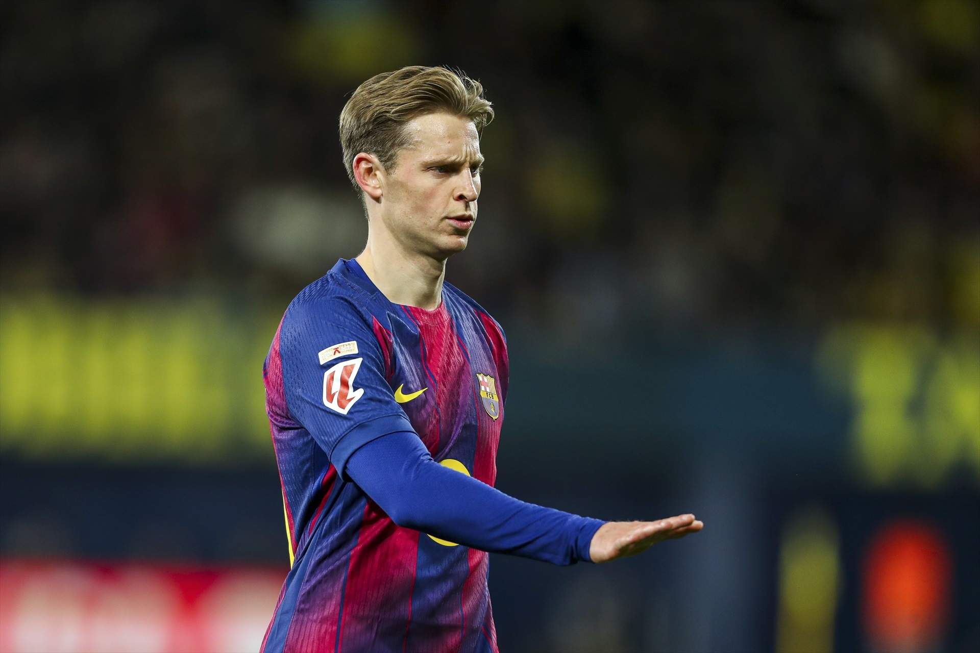 De Jong reobre sense voler la porta de sortida del Barça: "M'ha preguntat què tal s'hi està aquí"