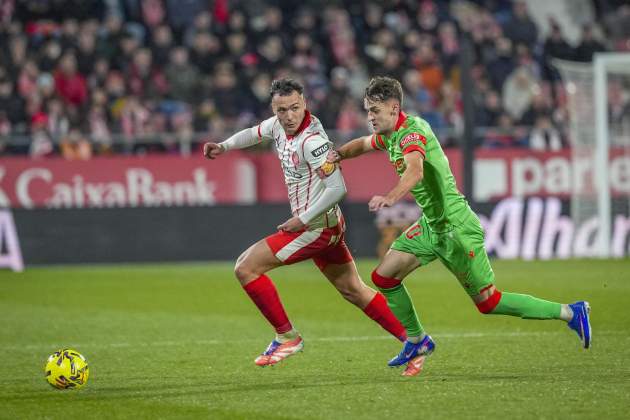 Arnau Martínez, durant un partit amb el Girona / Foto: EFE Arnau Martínez, durant un partit amb el Girona / Foto: EFE