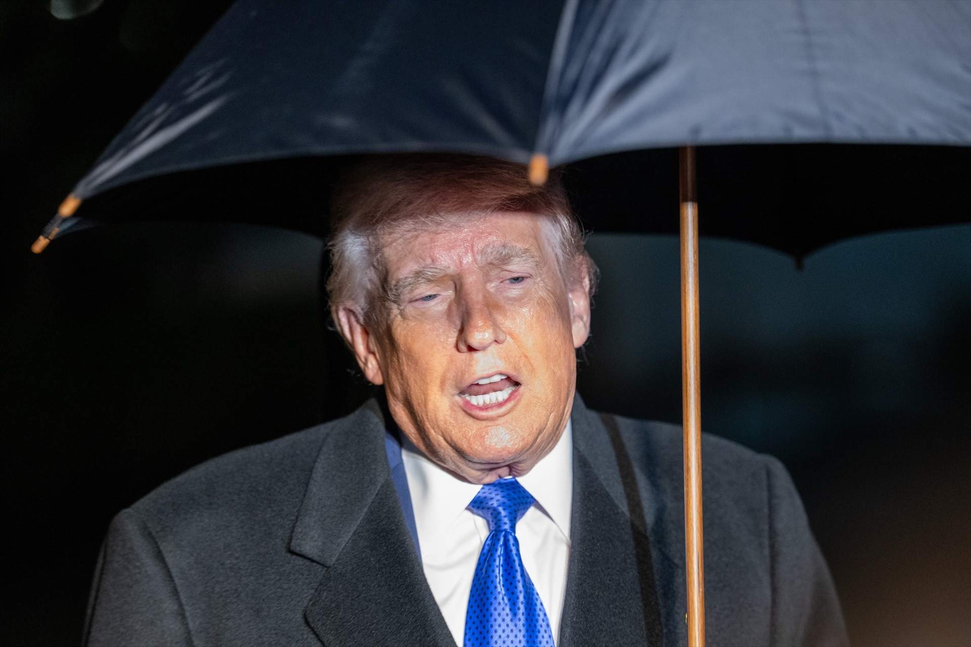 Trump eleva la tensió amb Khamenei: “Els EUA estan preparats per ajudar els iranians cap a la llibertat”