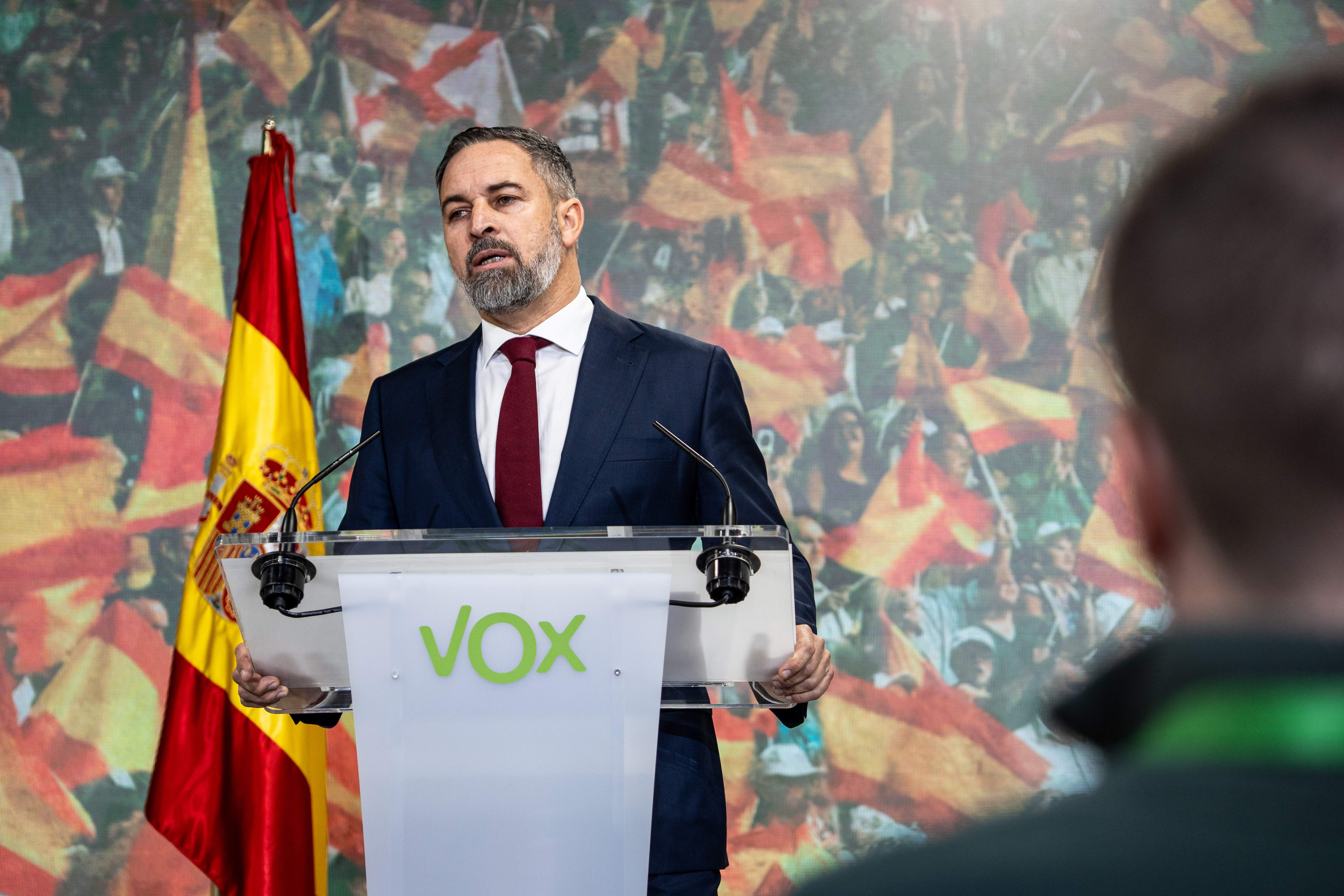 Abascal confirma la entrada de Vox en el gobierno de Extremadura: ¿con qué cargos y en qué ha cedido el PP?