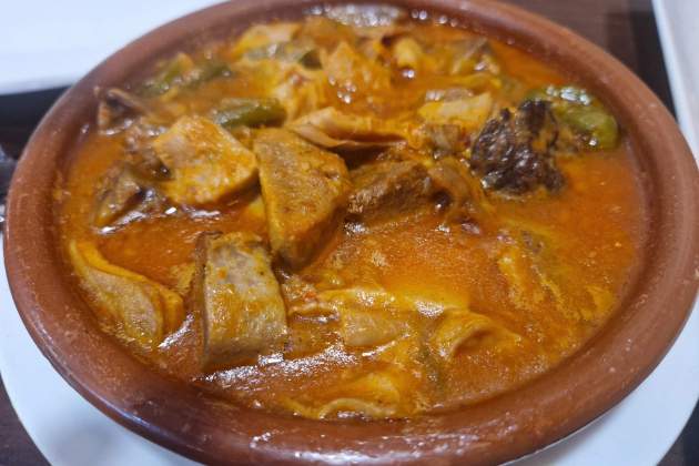 Bullit a la caldereta de La Tasqueta de Cal Miguelin. / Foto: Esmorzarsdeforquilla.cat