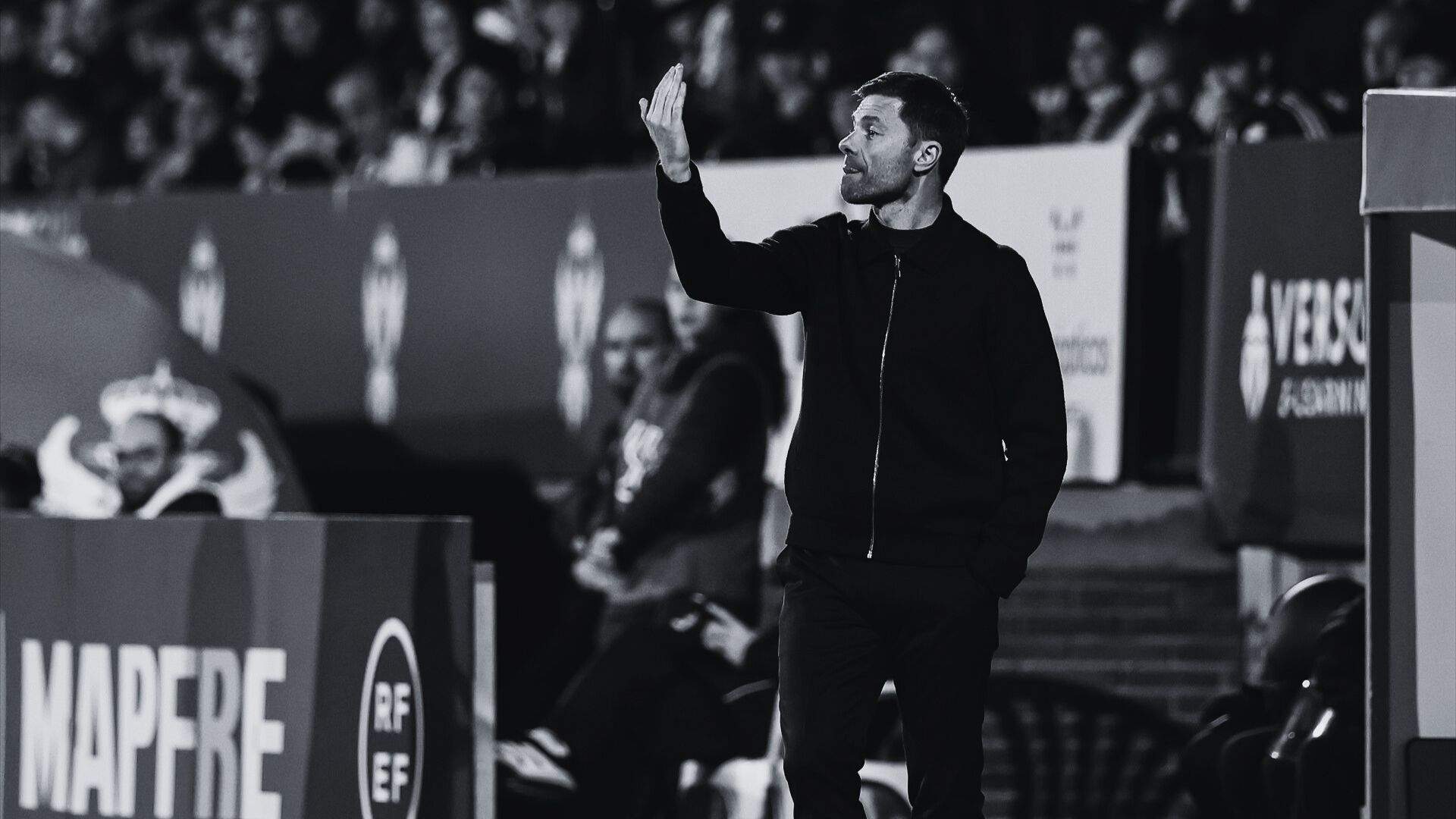 Portadas deportivas que no pueden ocultar el desbarajuste del Real Madrid y mantienen al Barça de fiesta