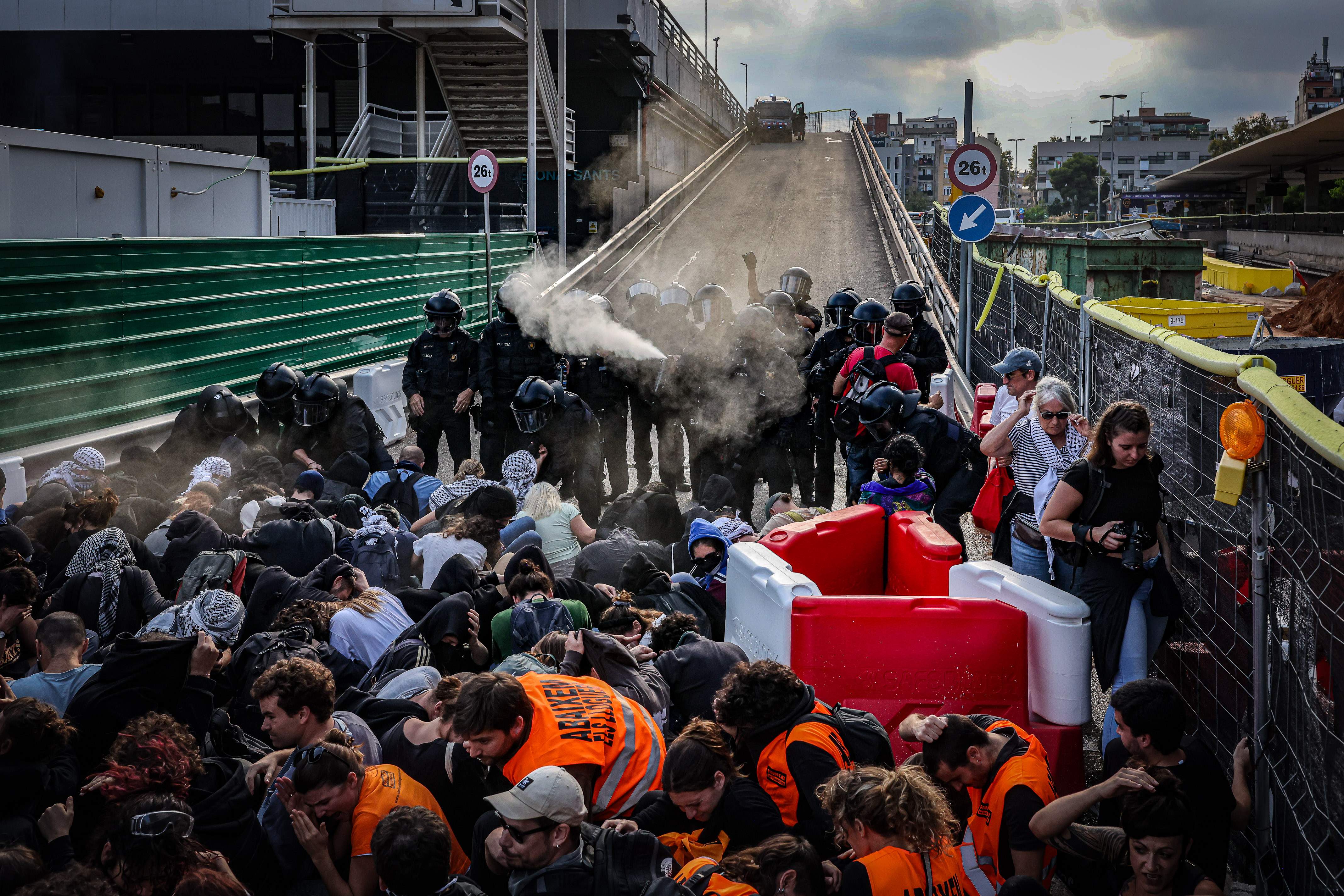 Interior es obligado a hacer público el protocolo de uso de gas pimienta por los Mossos
