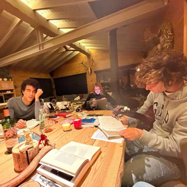 Imágenes de la escapada a La Cerdanya de Javier Calvo y Guitarricadelafuente con amigos / Instagram Imágenes de la escapada a La Cerdanya de Javier Calvo y Guitarricadelafuente con amigos / Instagram