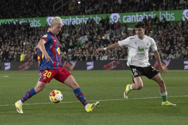Dani Olmo Racing Barça EFE