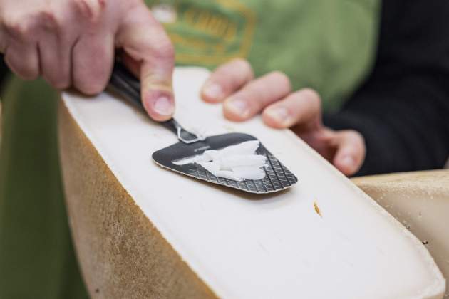 Llet Crua Què les la lisozima d'ou i perquè es troba en alguns formatges i el clorur càlcic? / Foto: Carlos Baglietto