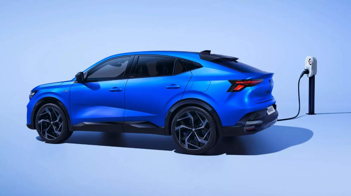 Els taxistes comencen a veure el Renault Rafale com la nova alternativa al Toyota RAV4
