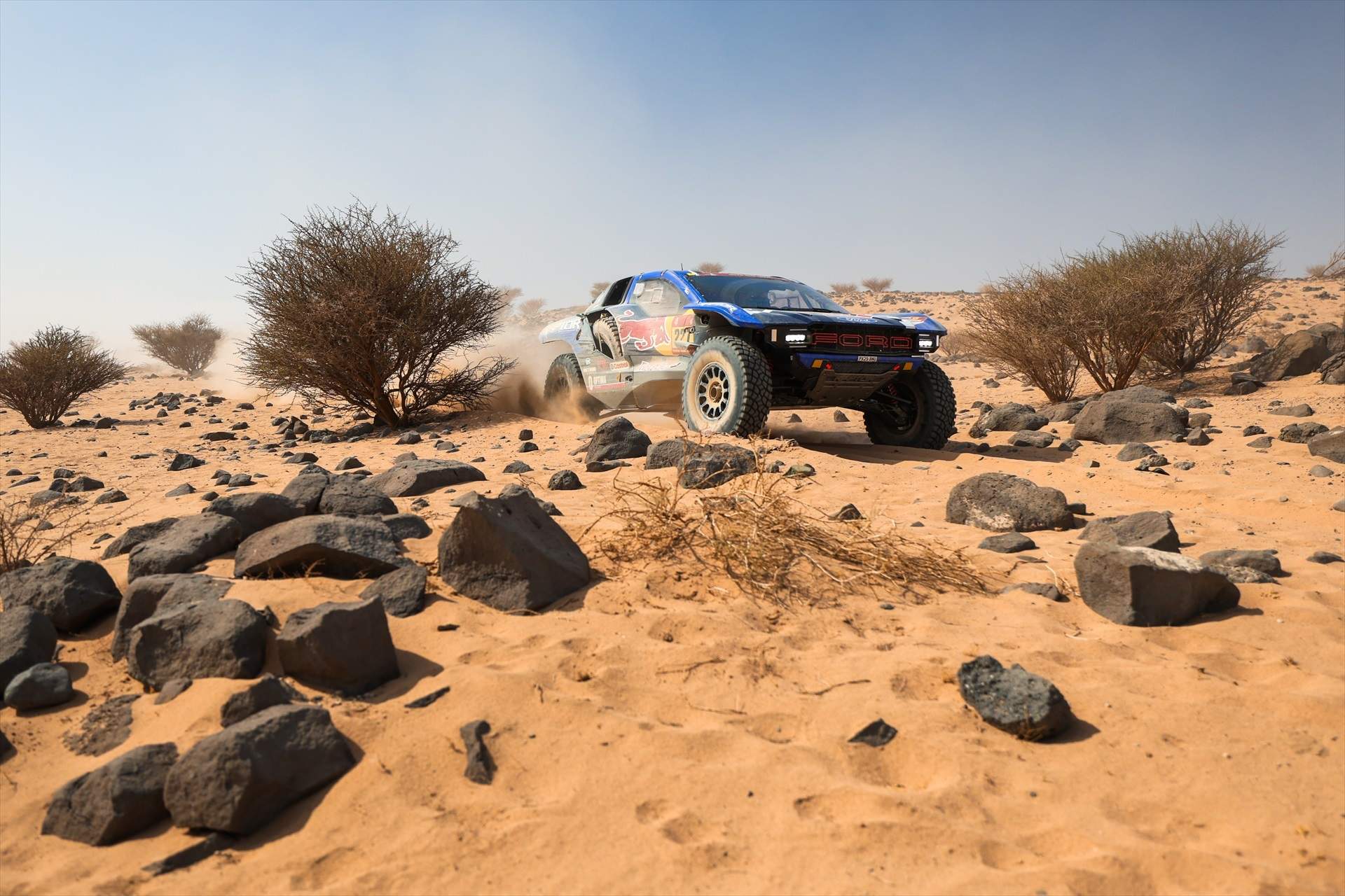 No hay milagro de Nani Roma: Nasser Al-Attiyah y Ricky Brabec sentencian el Dakar
