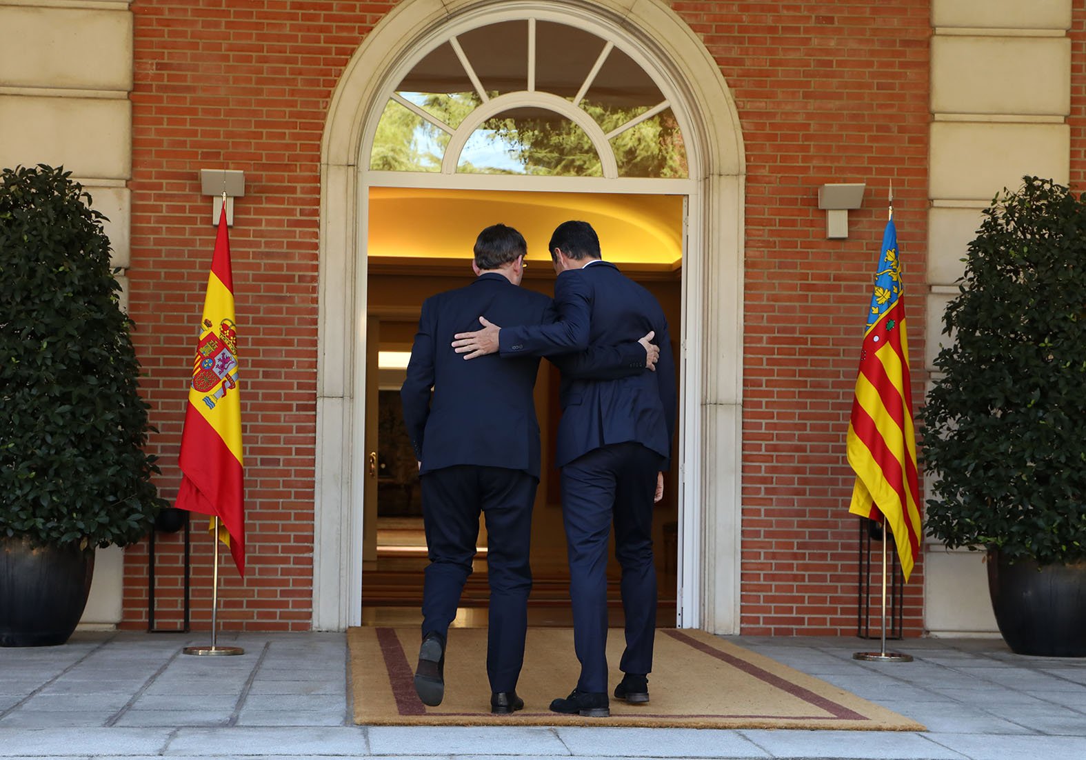 Puig y Sánchez celebran en València el día de los enamorados