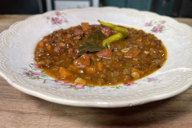 Plato de lentejas con chorizo Ada Parellada Foto Raquel Sánchez