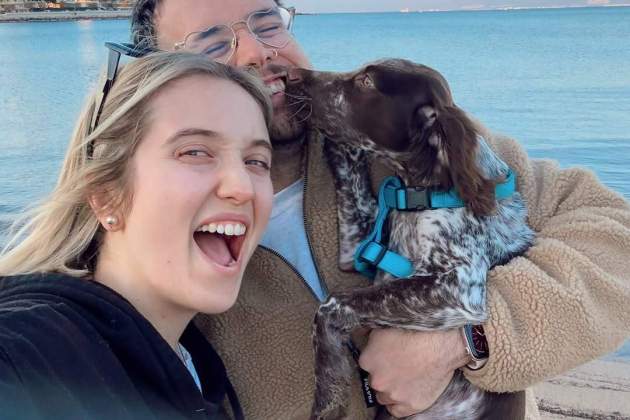 Dami, Juks y su perrito Croc / Instagram