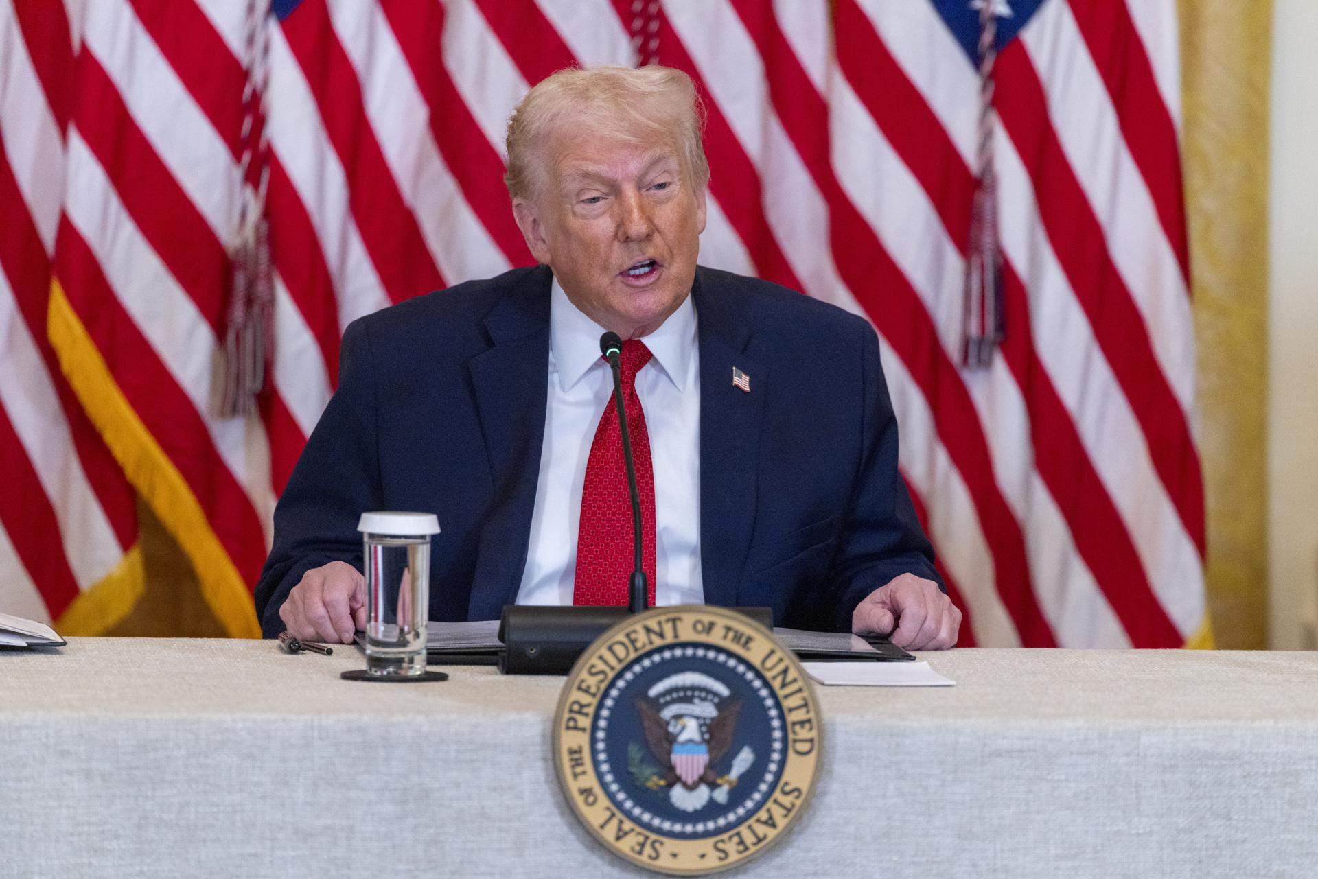 Trump amenaça amb aranzels els països que s'oposin a l'annexió de Groenlàndia pels EUA