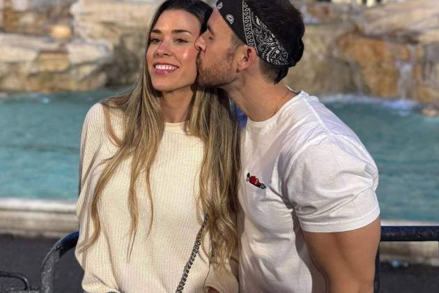 Marta Sanahuja con su marido en Roma