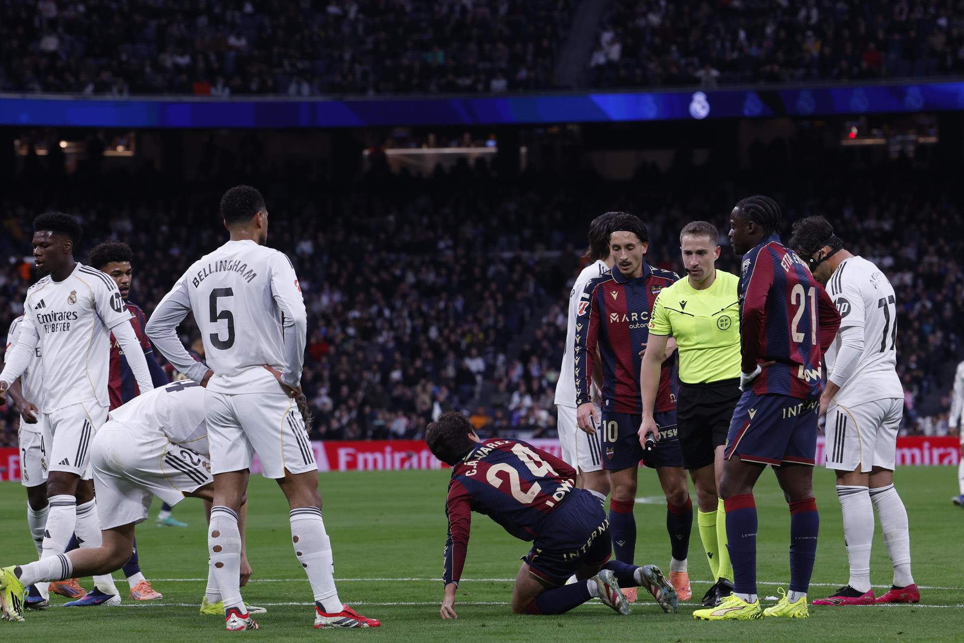 Un nuevo escándalo: los dos errores arbitrales desapercibidos que reabren la polémica con el Real Madrid