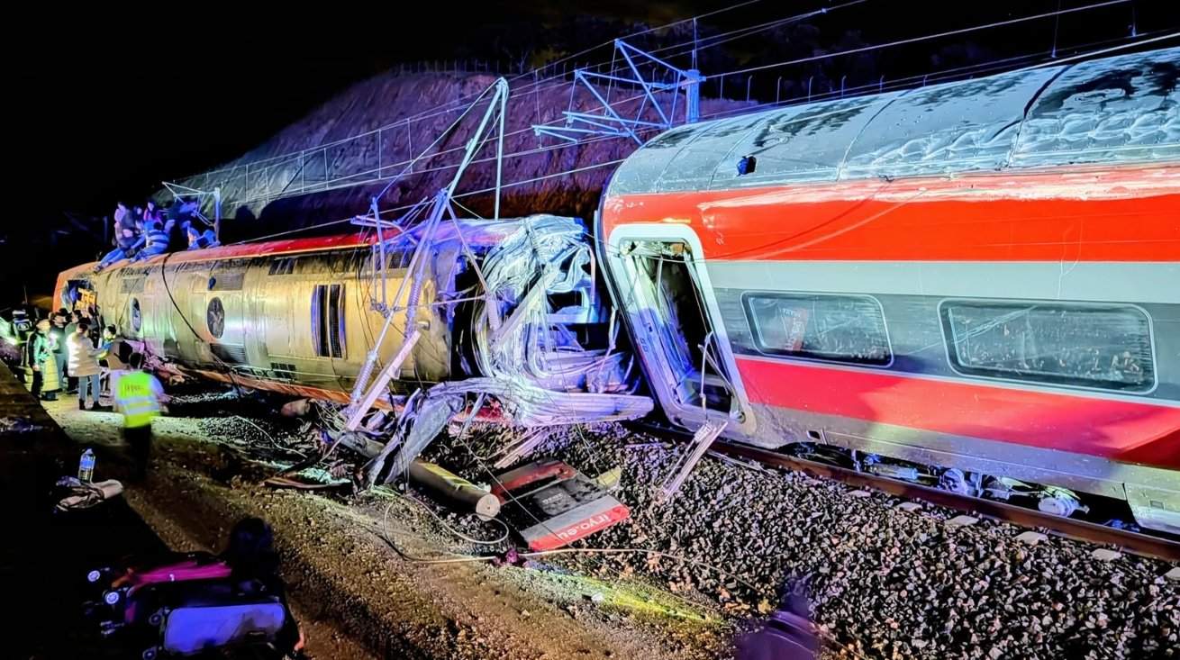 Qué se sabe y qué no del fatal accidente de tren en el que han muerto 39 personas en Adamuz, en Córdoba