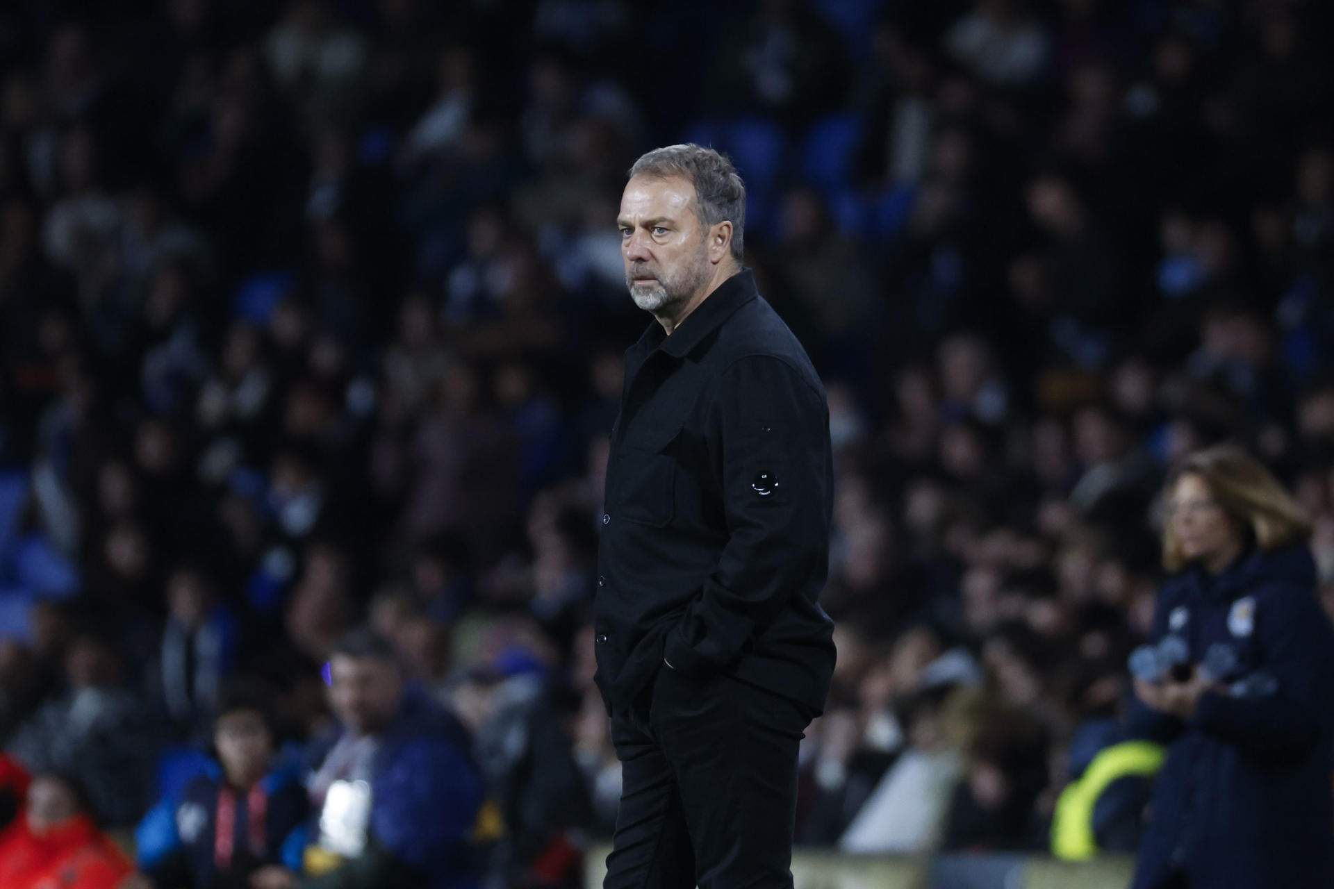 Hansi Flick y De Jong, estupefactos con el árbitro Gil Manzano: "Es vergonzoso"