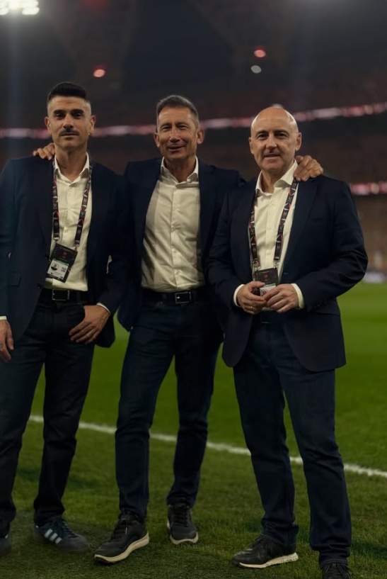 Carlos Martínez, entre Álvaro Benito i Maldini a Movistar+