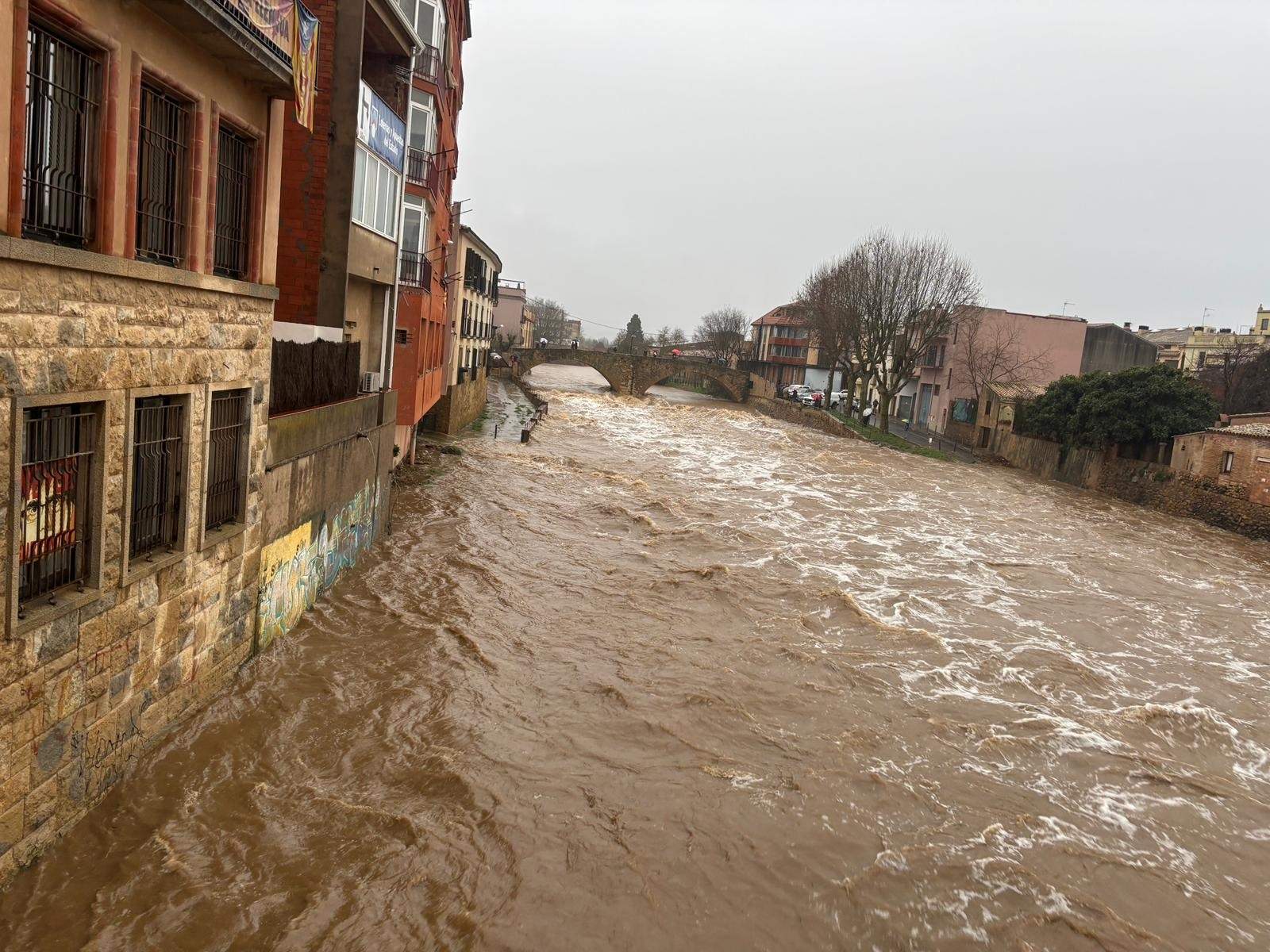 Alerta per la crescuda de rius: l’Onyar es complica a Girona i pel Daró ja baixa més aigua que amb el Gloria