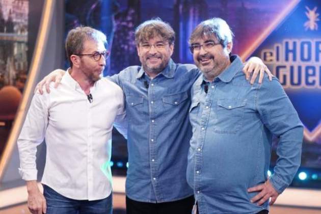 Jordi Évole, entre Pablo Motos i el seu doble a 'El Hormiguero', el 2022 Antena 3