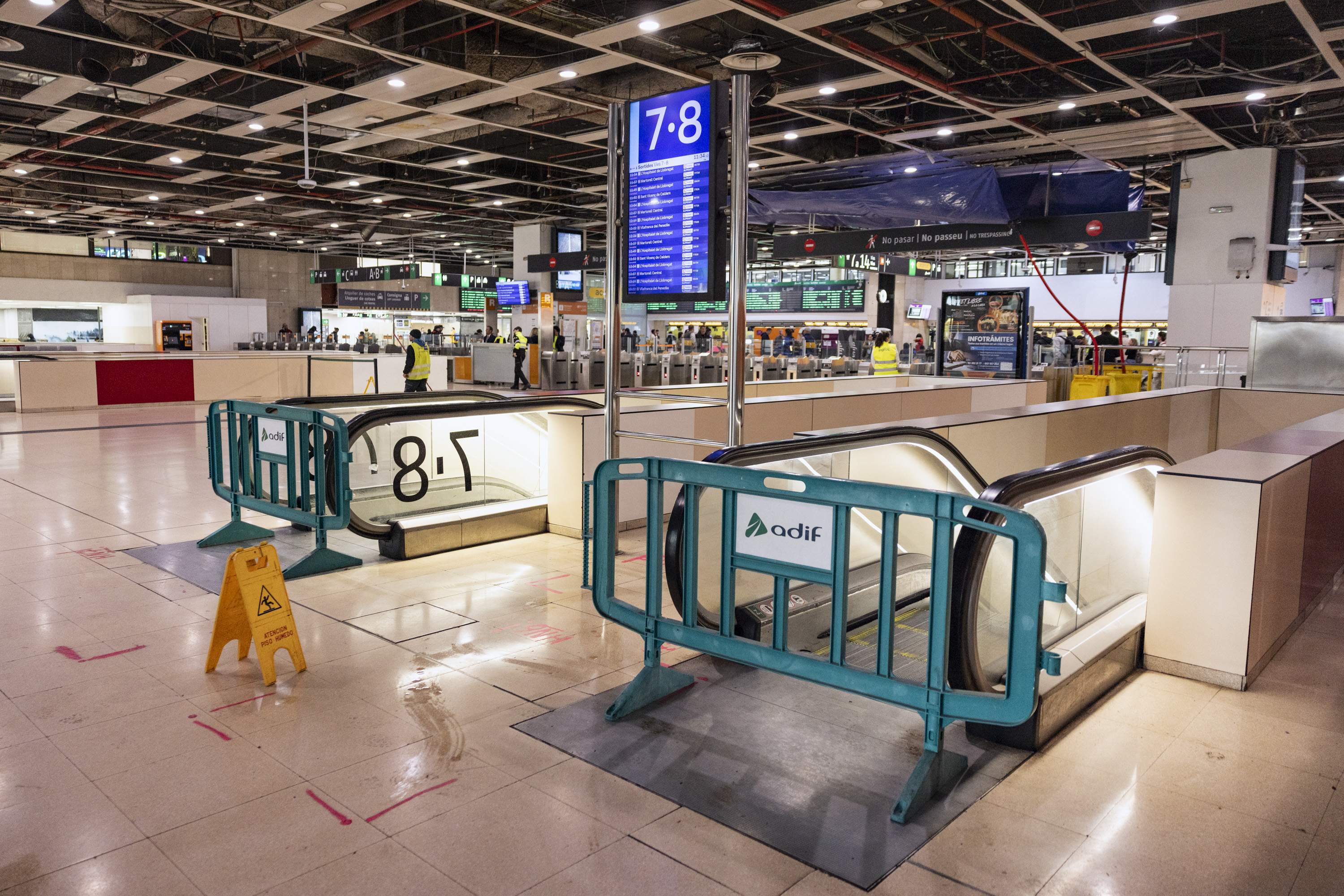 “La paciència s’ha acabat”: entitats pro transport públic exigeixen a Dalmau i Paneque solucions a Rodalies