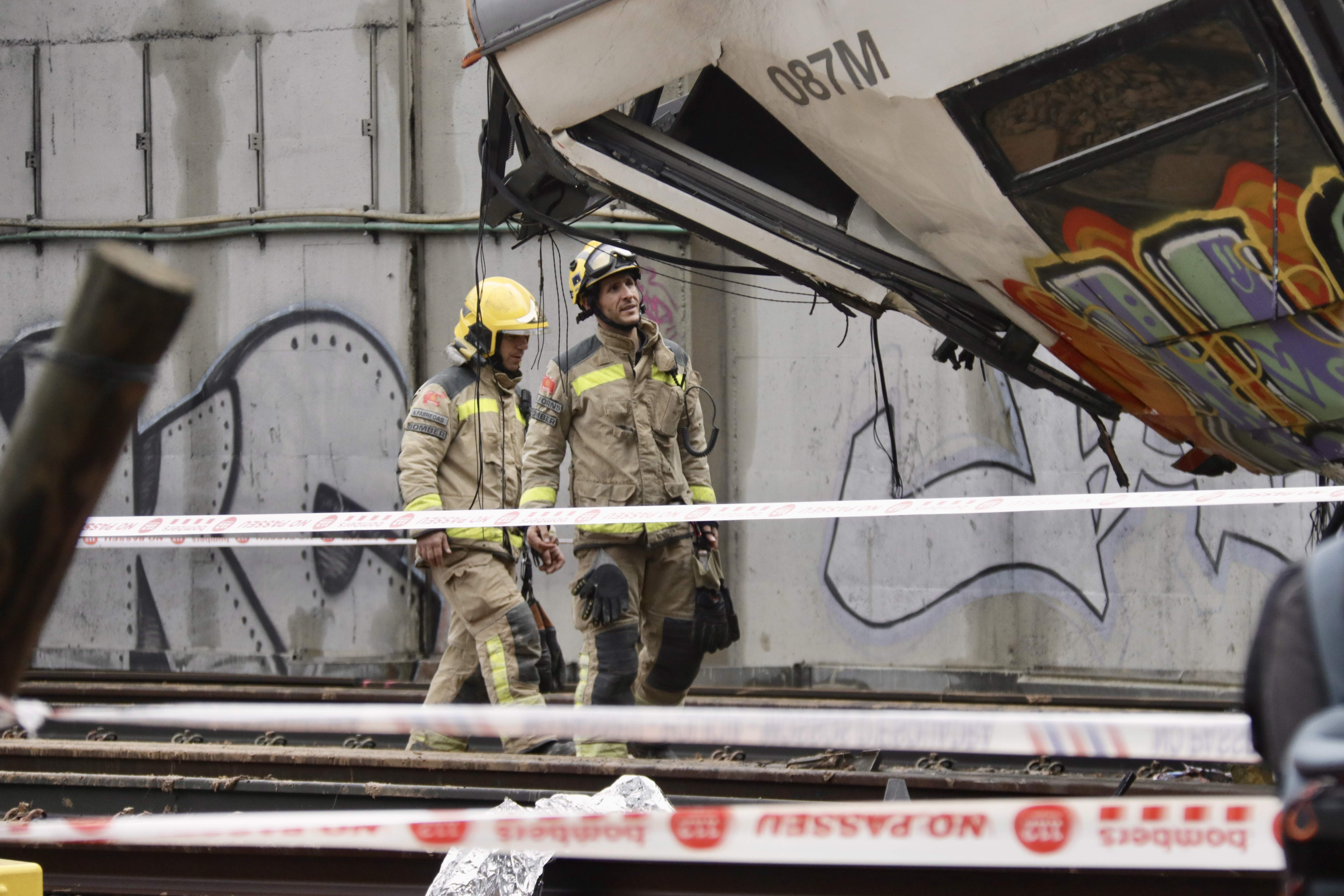 La caiguda del mur de l'accident de Rodalies a Gelida pot afectar l'estabilitat de l'autopista AP-7