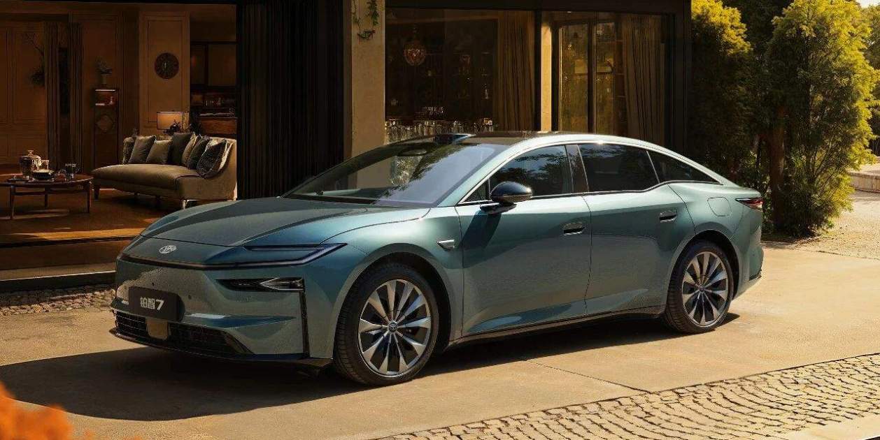 Toyota BZ7 Toyota BZ7