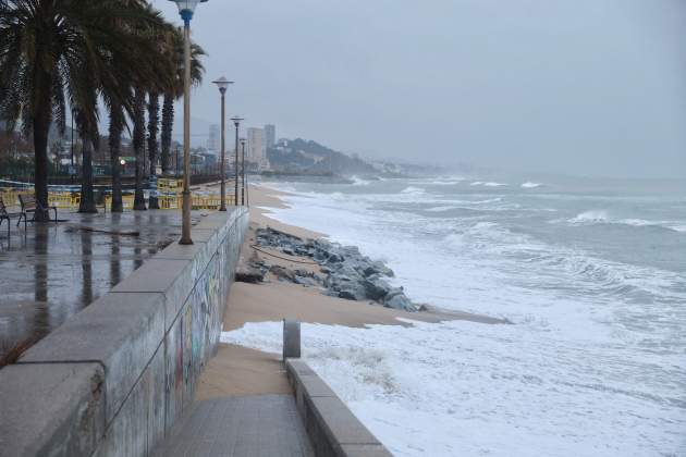 llevantada temporal harry badalona platja cristall amb oscar giralt  (2)