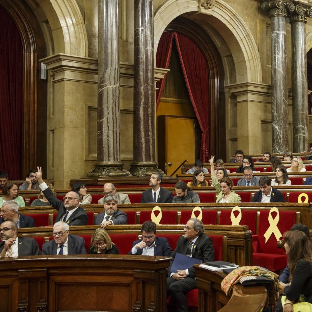 Ple Parlament perdua majoria diputats suspesos Votacions hemicicle escons - Sergi Alcazar