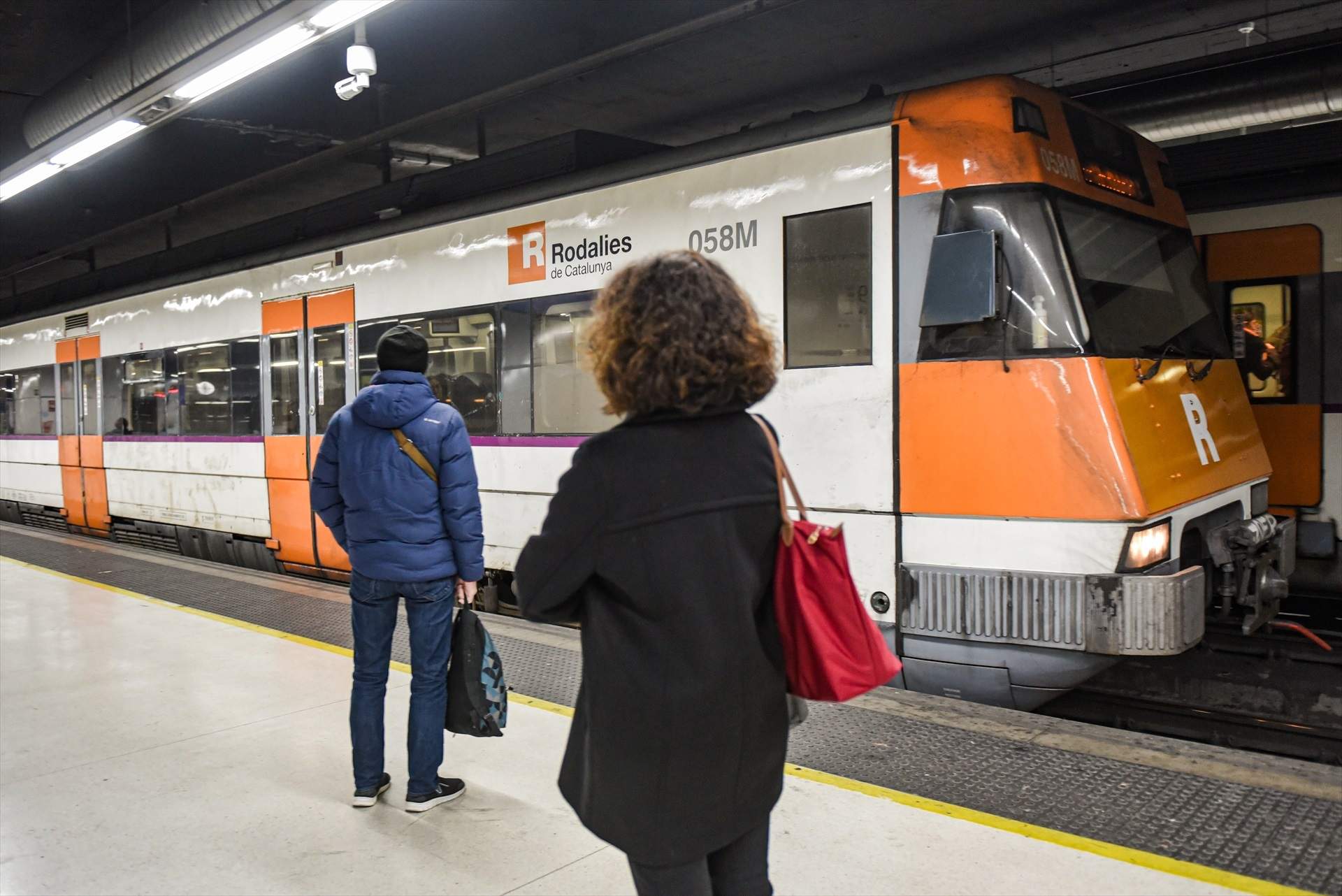 Un despreniment de terres obliga a tallar la línia R1 de Rodalies entre Maçanet-Maçanes i Blanes