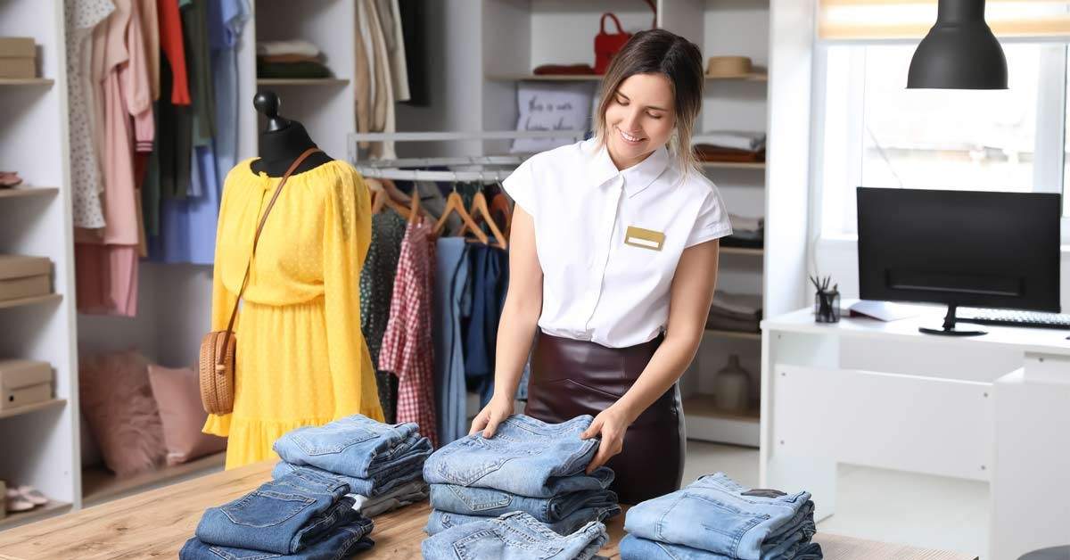 Laura, dependienta en una tienda de ropa: “Me despidieron a las 6 horas por no dar buena imagen”