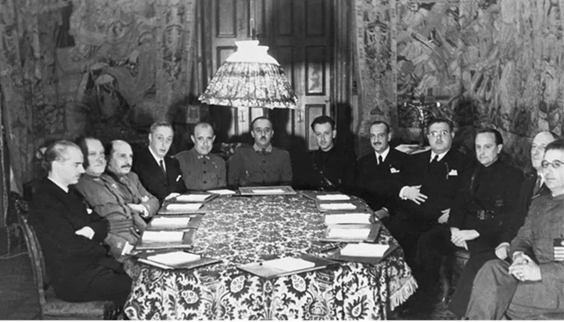 El segon govern de Franco, que crearia Renfe (1941). Font EFE