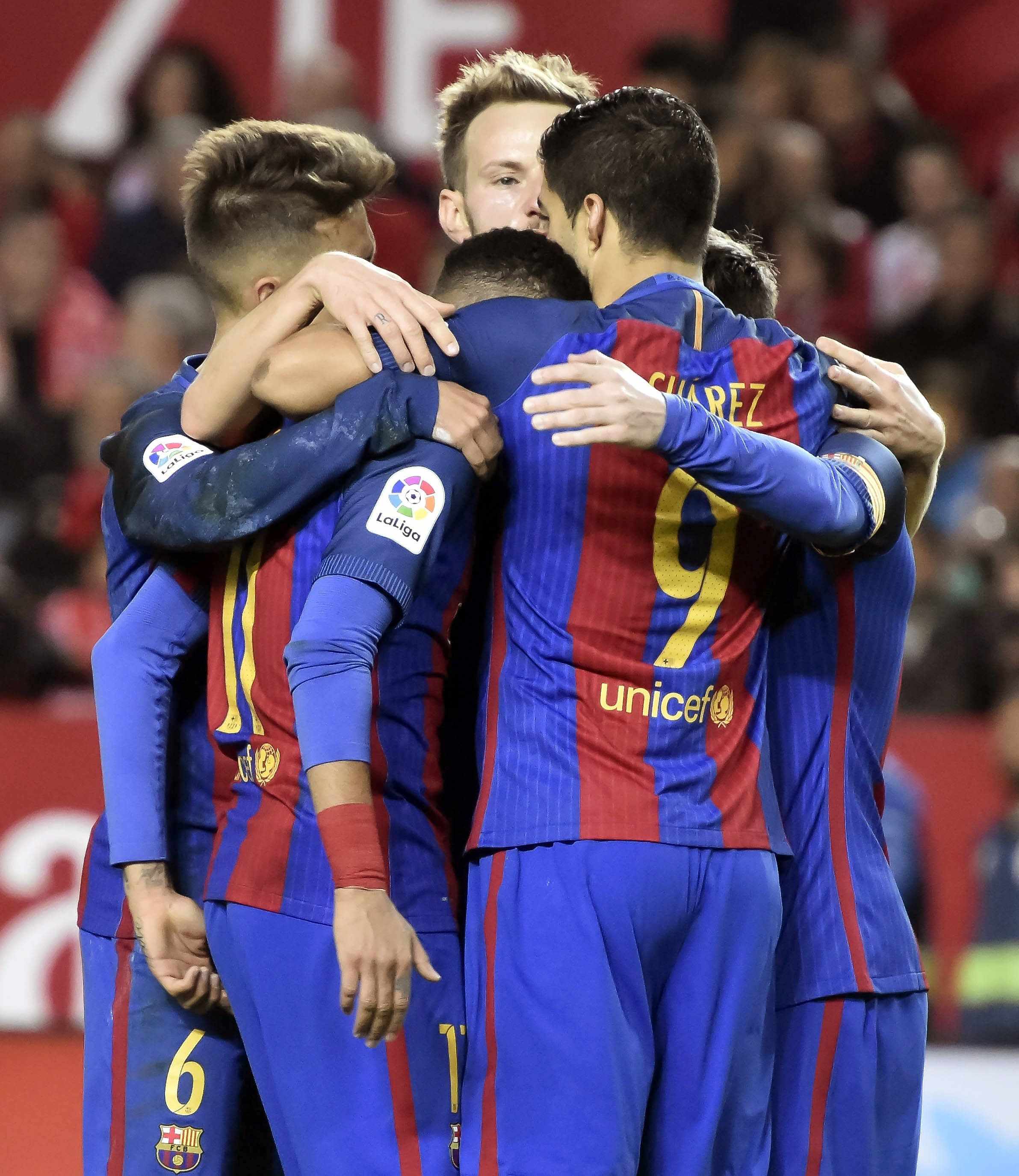 El Barça saca petróleo de Sevilla (1-2)