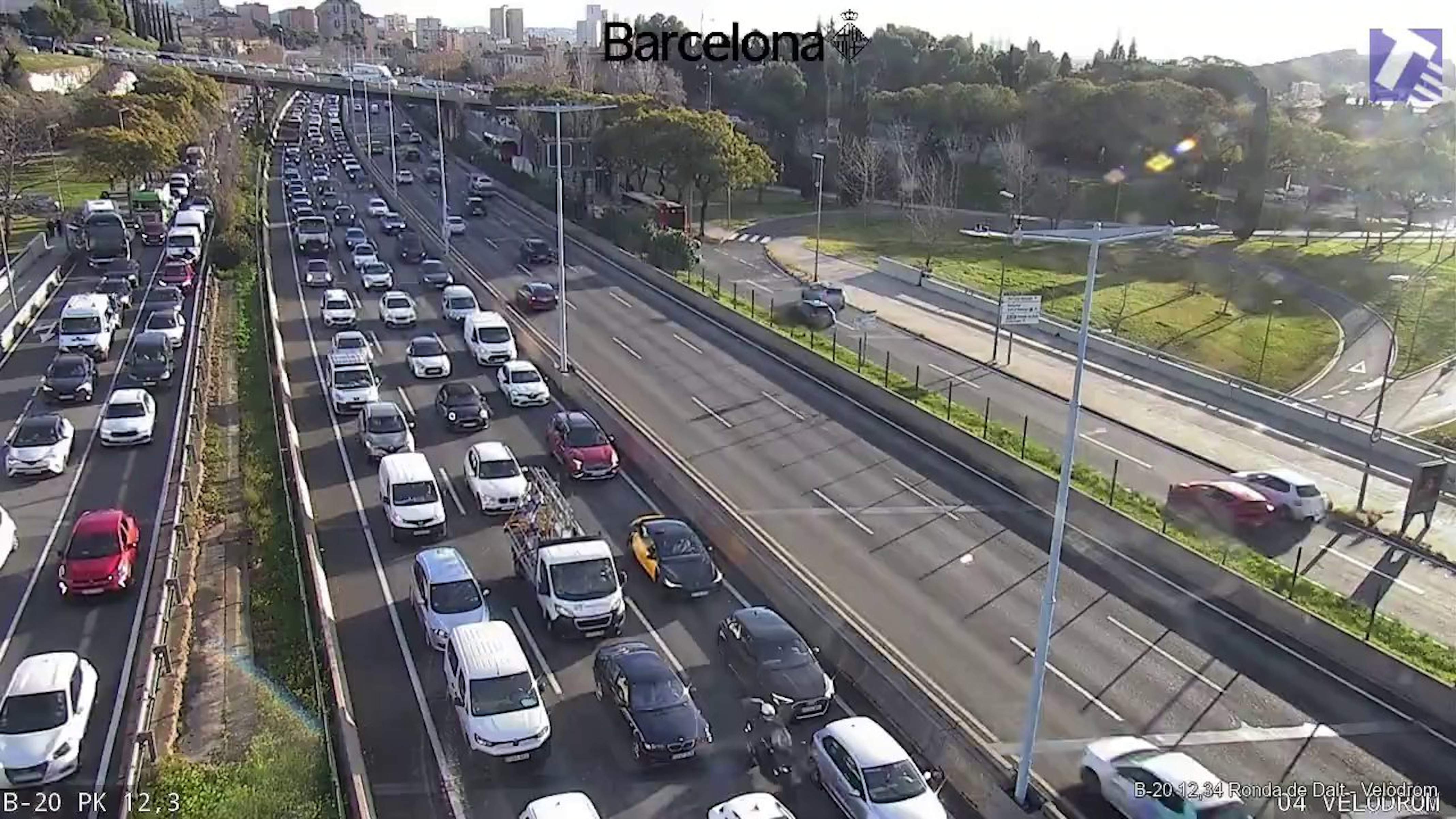 Diversos accidents compliquen el trànsit aquest divendres en carreteres catalanes