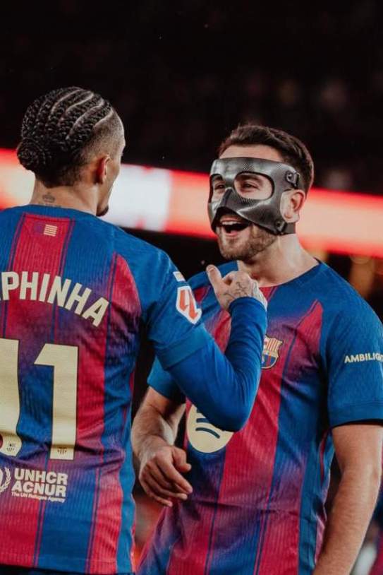 Èric Garcia, el hombre de la máscara, otra vez estelar con el Barça, al lado de Raphinha IG
