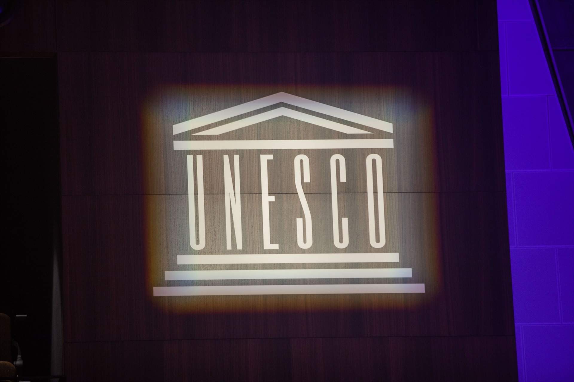 El Govern será miembro asociado de la UNESCO y la Organización Mundial del Turismo
