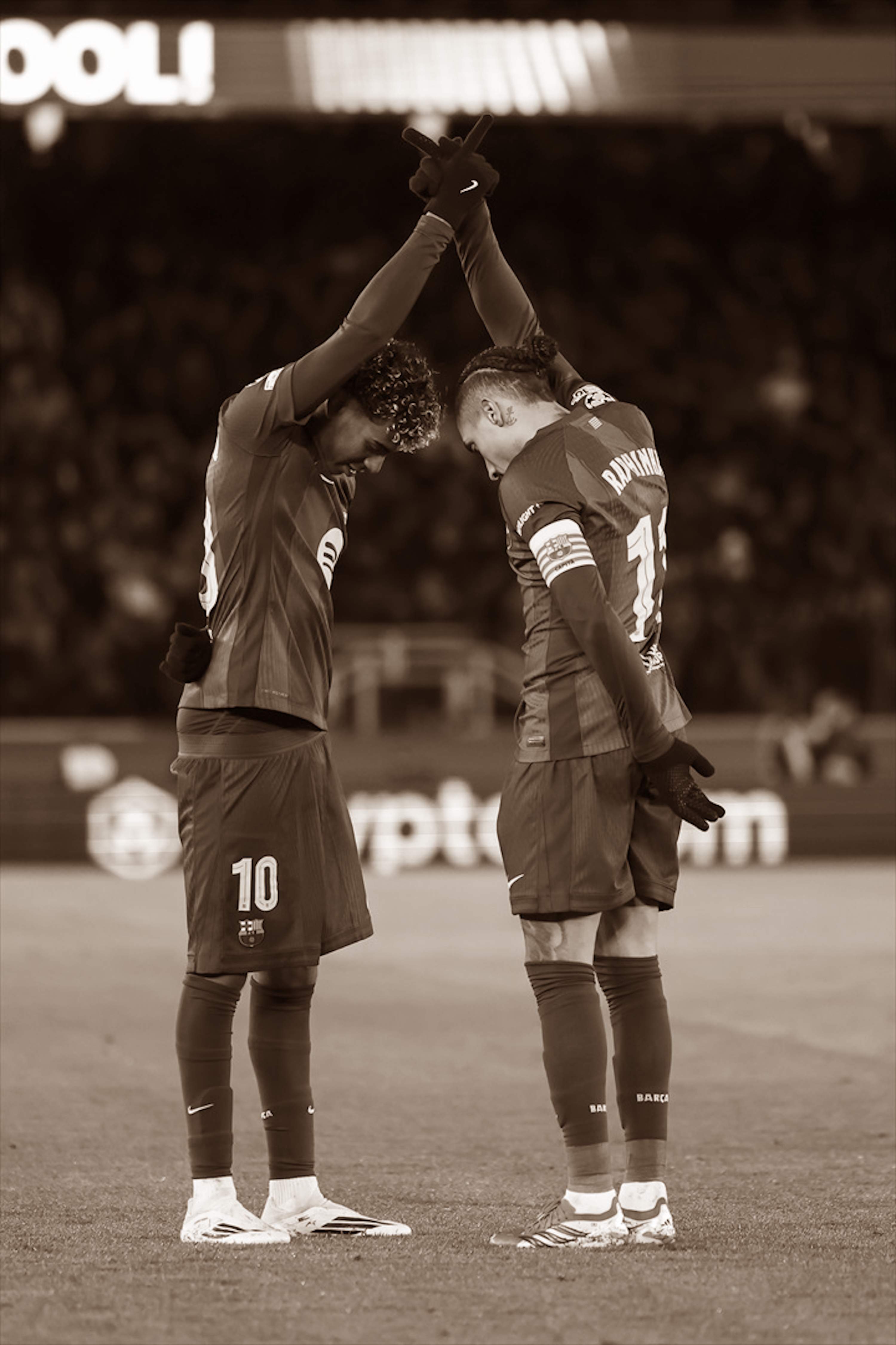 Trump es cola en unes portades on manen la crisi de mobilitat i la (doble) alegria de la Champions