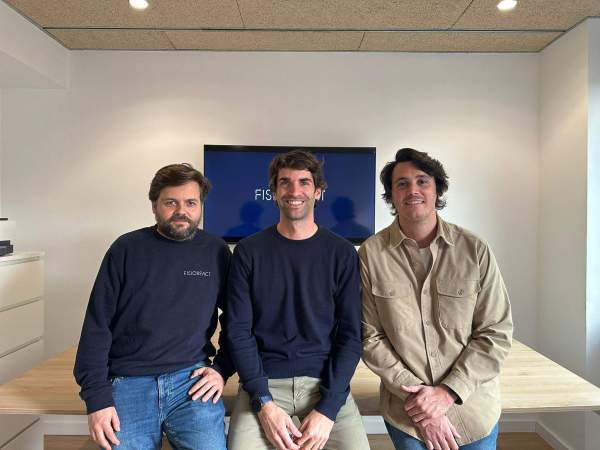 Juan Víctor Izquierdo, Albert Valls y Román Riera forman el equipo fundador de FisioReact Juan Víctor Izquierdo, Albert Valls y Román Riera forman el equipo fundador de FisioReact