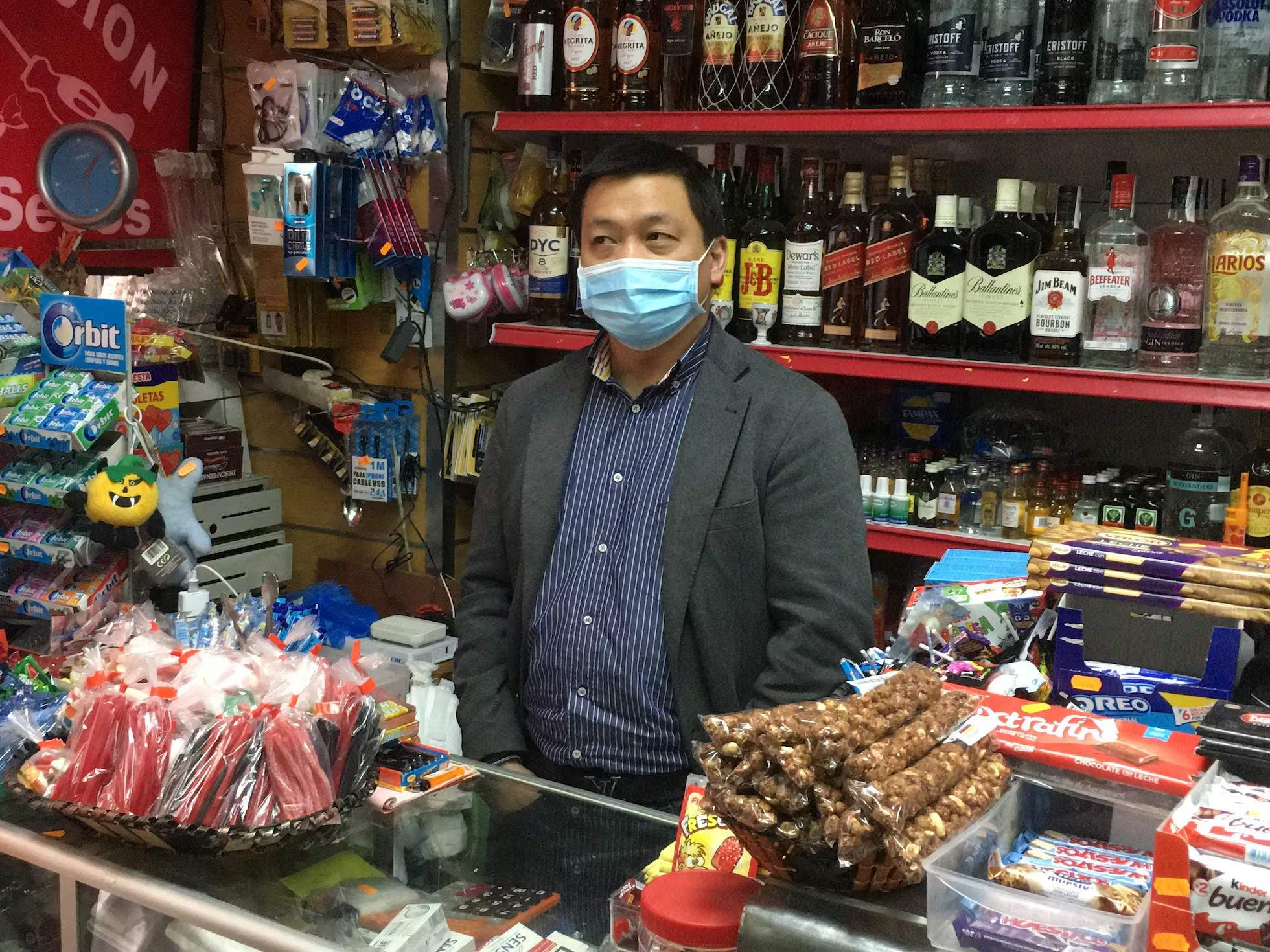 Yin, chino en Barcelona: “Los familiares solo nos prestan dinero si es para hacer negocio”