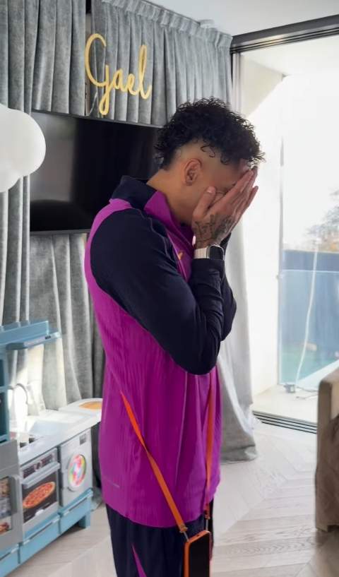 Raphinha ensenyant el seu canvi de look / Instagram 