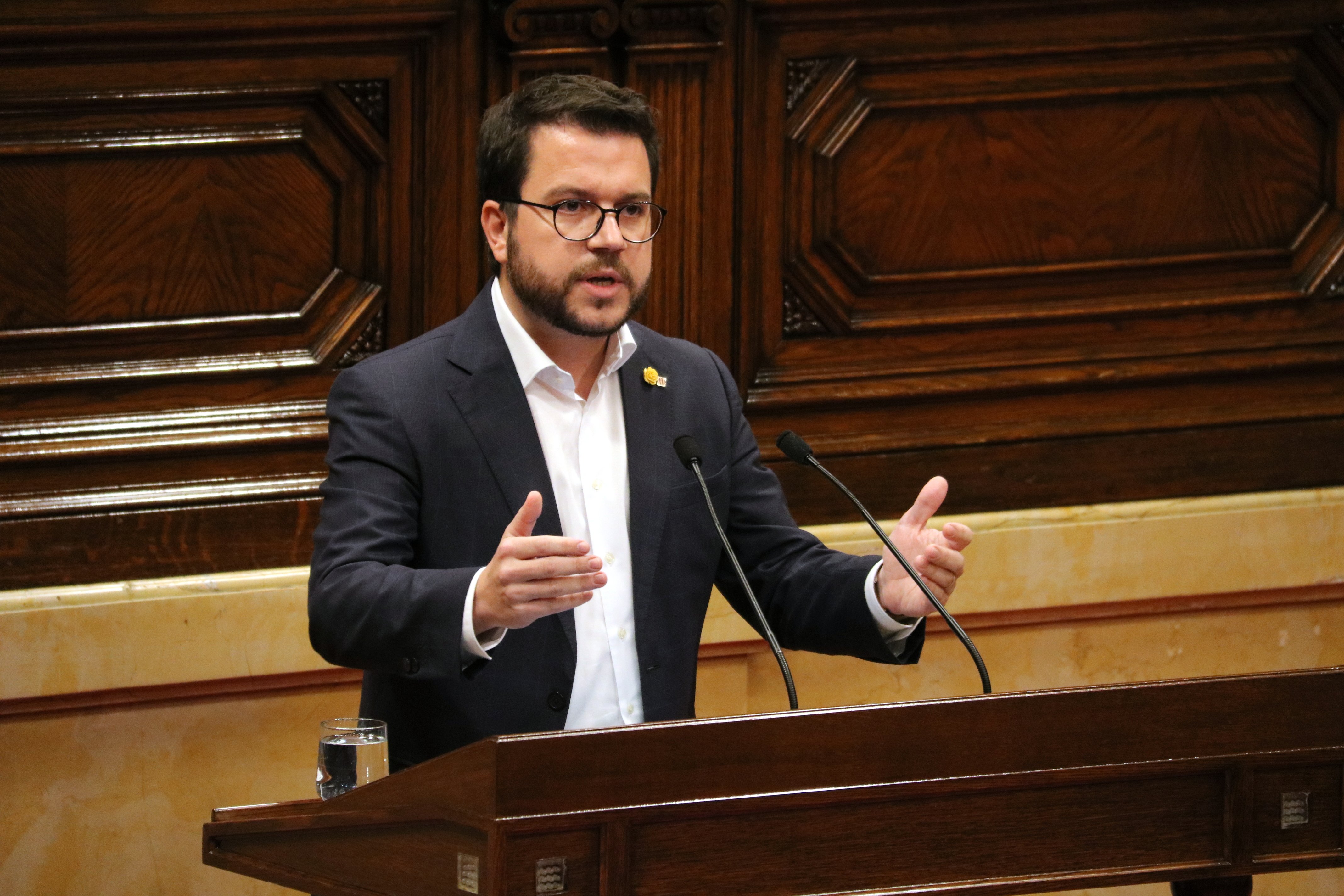 Aragonès acusa Cs de voler "trencar la convivència" per "quatre vots més"