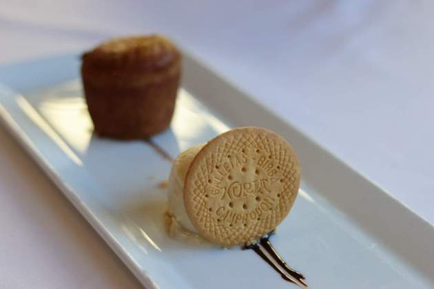 Coulant de galeta Birba del restaurant Can Jepet. / Foto: Jordi Àvila Coulant de galeta Birba del restaurant Can Jepet. / Foto: Jordi Àvila