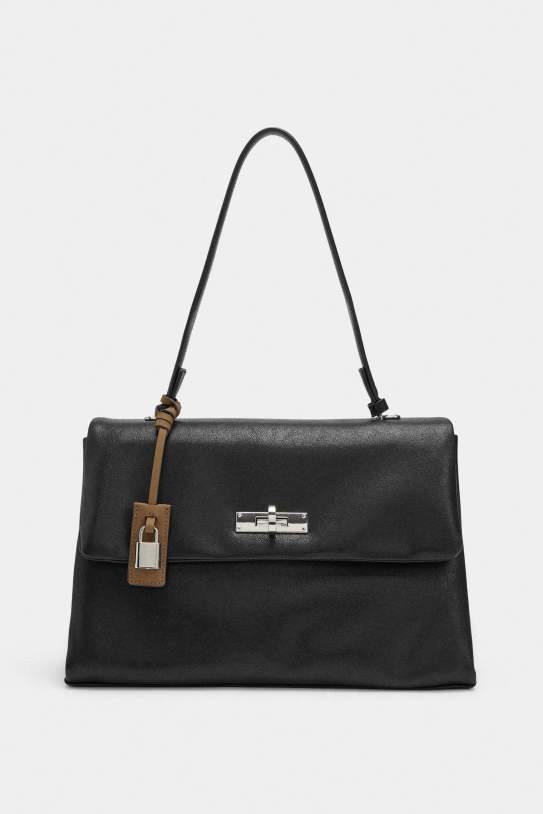 bolso de mano con solapa 