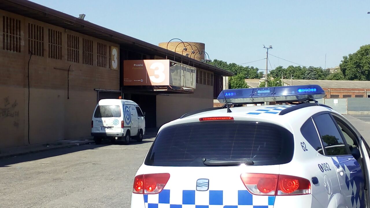 Un jove s’entrega per recuperar el mòbil després de fugir de la policia a Lleida