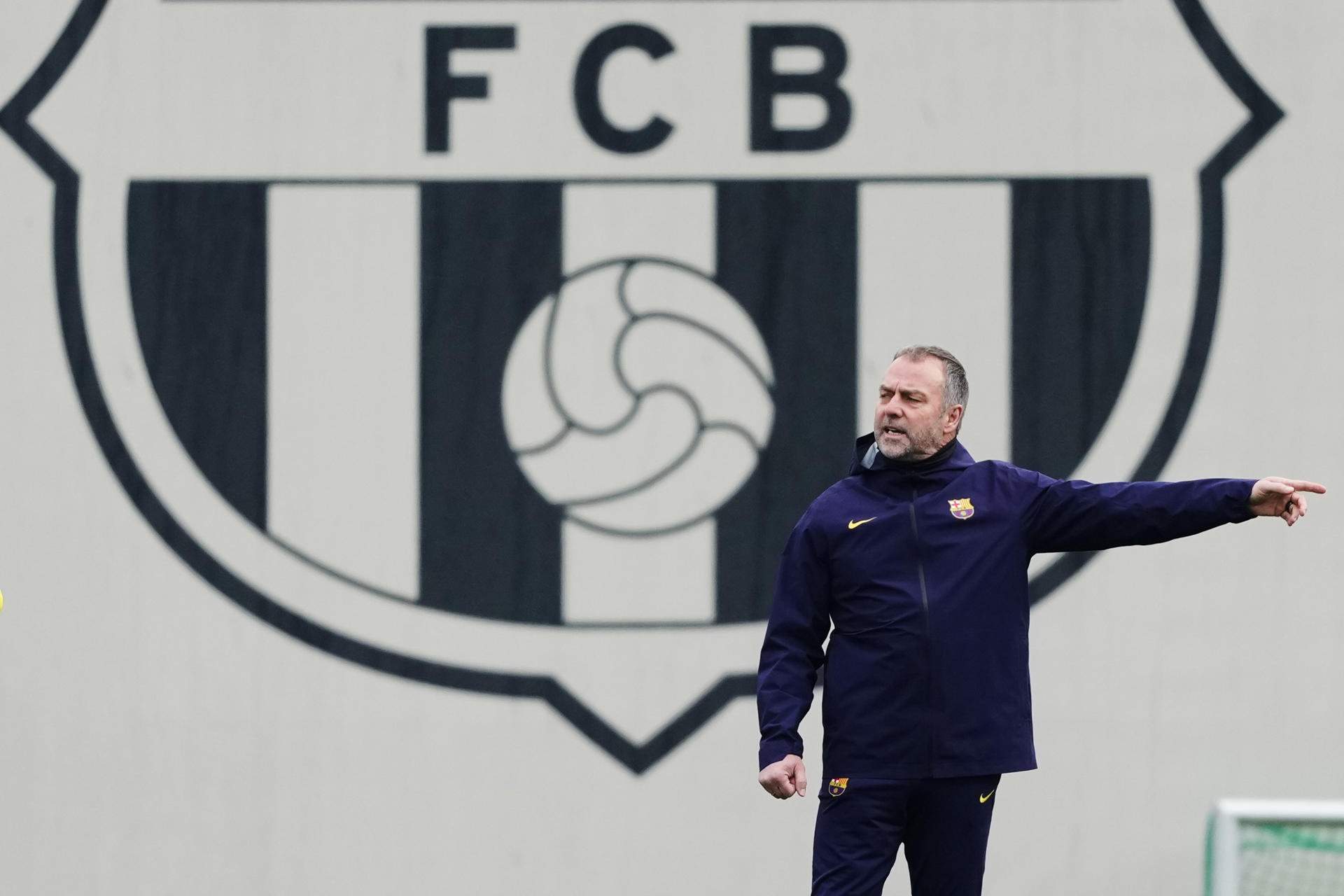 Una de cal y una de arena para Hansi Flick en la previa del Girona - Barça