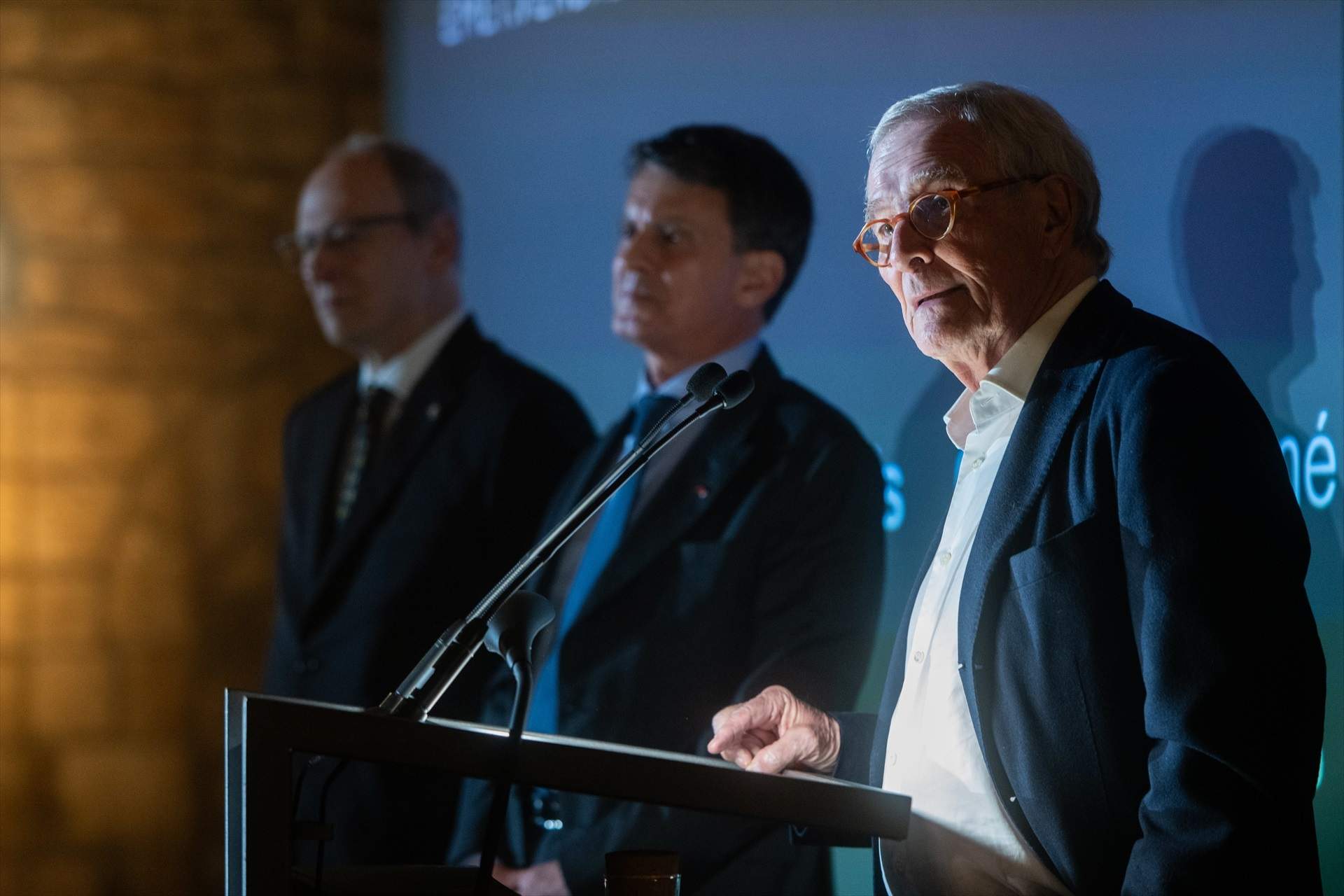 Nace una fundación contra el antisemitismo en Catalunya encabezada por Manuel Valls y Xavier Trias