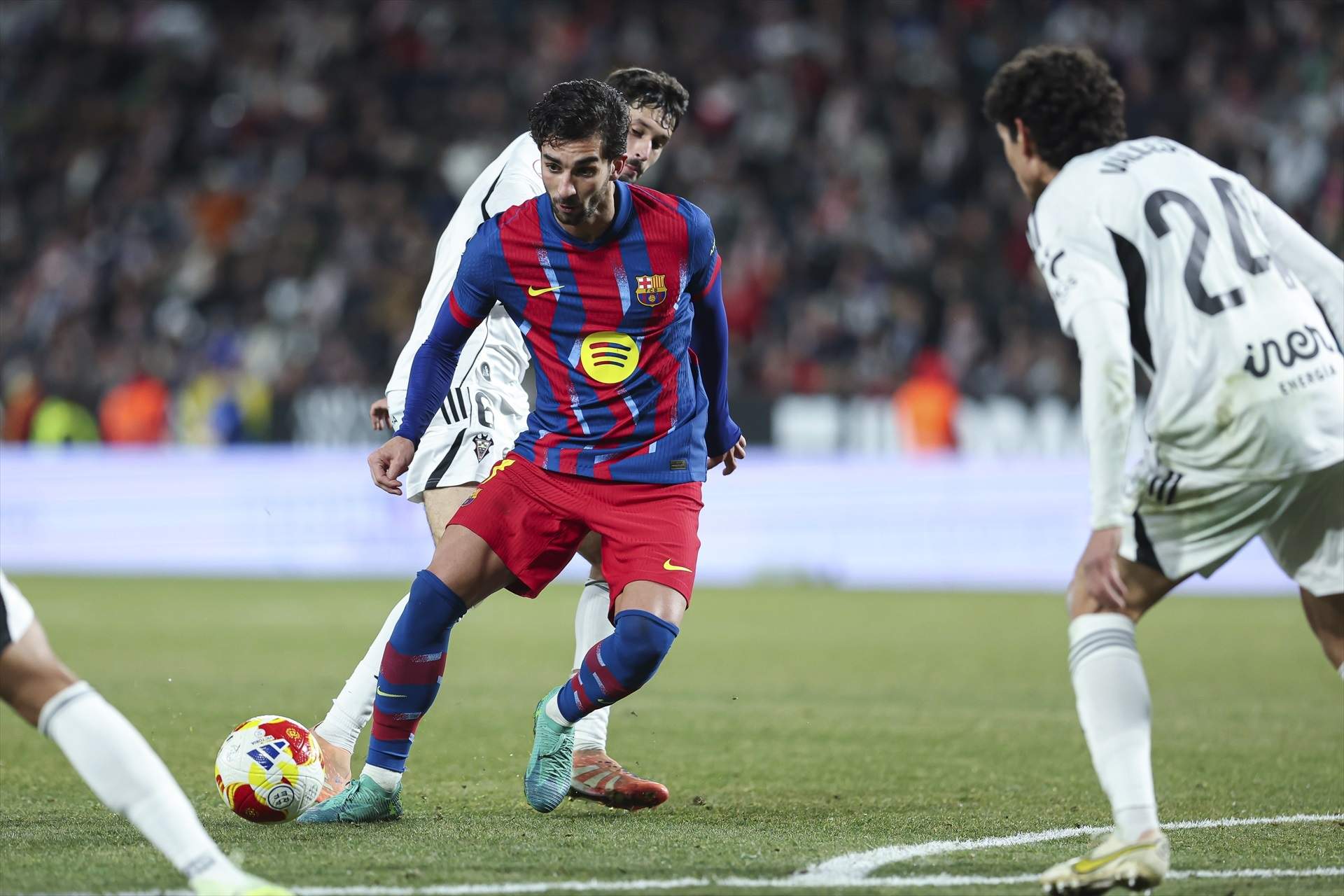 Cuatro seleccionados para sustituir a Ferran Torres en el Barça, con dos favoritos