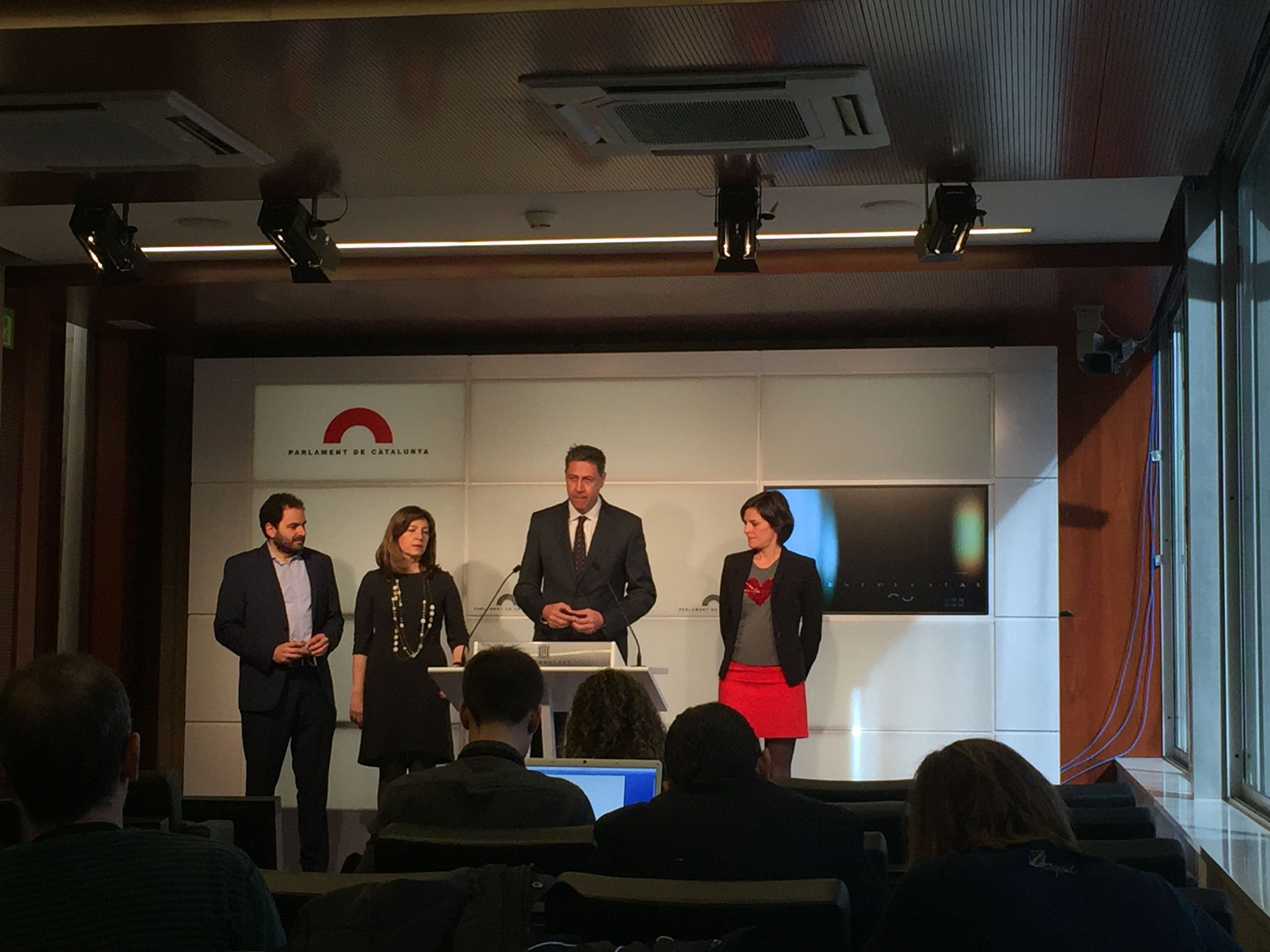 Albiol acusa al Govern de haberse prestado al control financiero del Estado